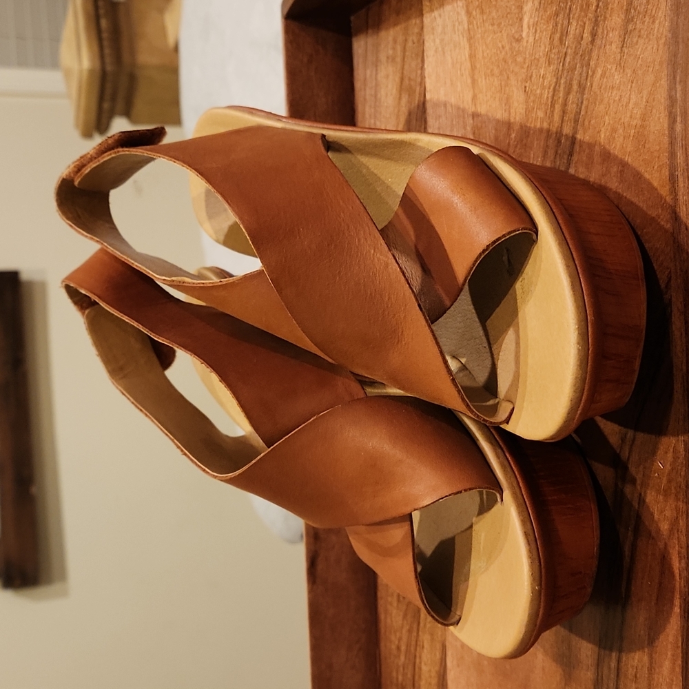 Lucky Brand Wedge Heels Sz.9 1/2